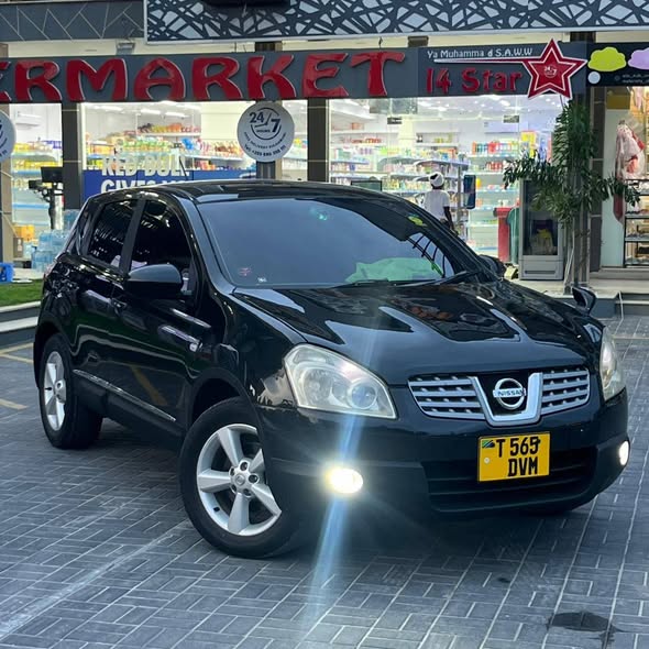 A picture of Nissan Dualis Model 2007 KM 87620 Capacity 1990cc Goo condition