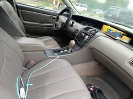 A picture of Low budget car 2005 Toyota Avalon selling cheap It s