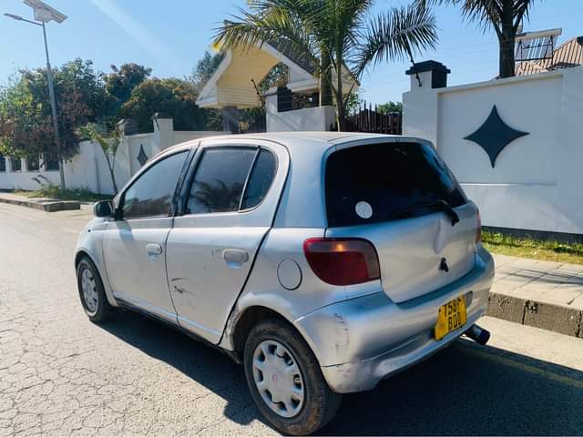 A picture of vitz cc 1290 Bei 2.8ml chap MBEYA 0625764751