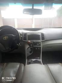 A picture of First body Toyota venza 2011 thumbstart with a very sound