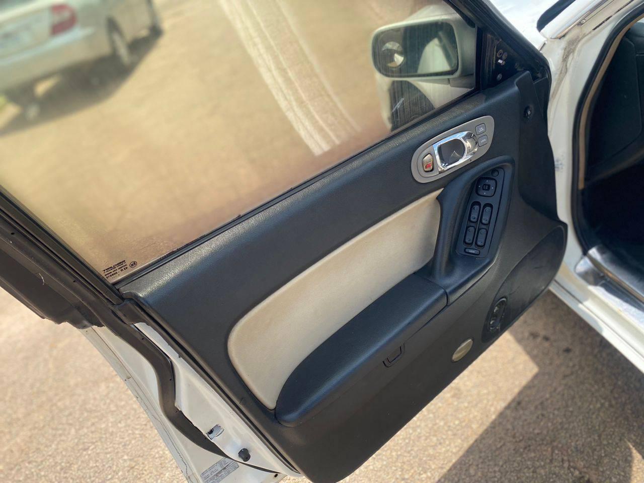 A picture of 2011 Mazda milinia