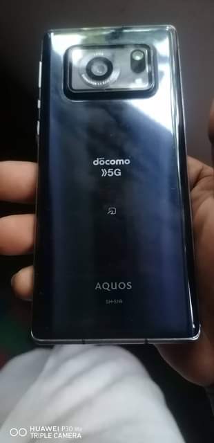 A picture of Aquos r6