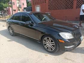 A picture of 4matic Benz c300 Nigerian used 08 with pop up screen