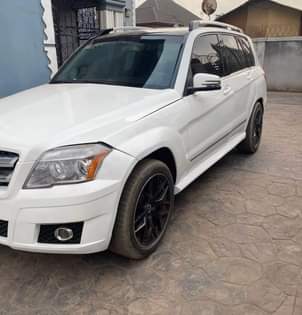 A picture of 2010 Benz 2010 Sedan
