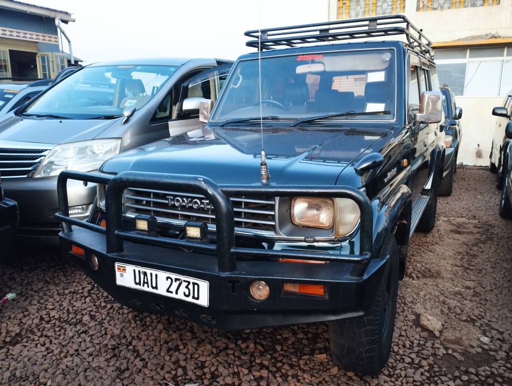 A picture of SX land cruiser Call 0753582273