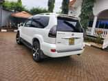 A picture of PRADO TX 2007 AT UGX95M. CALL 0703 693957.