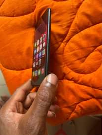 A picture of iPhones 7 32 gb uk used 85 battery health