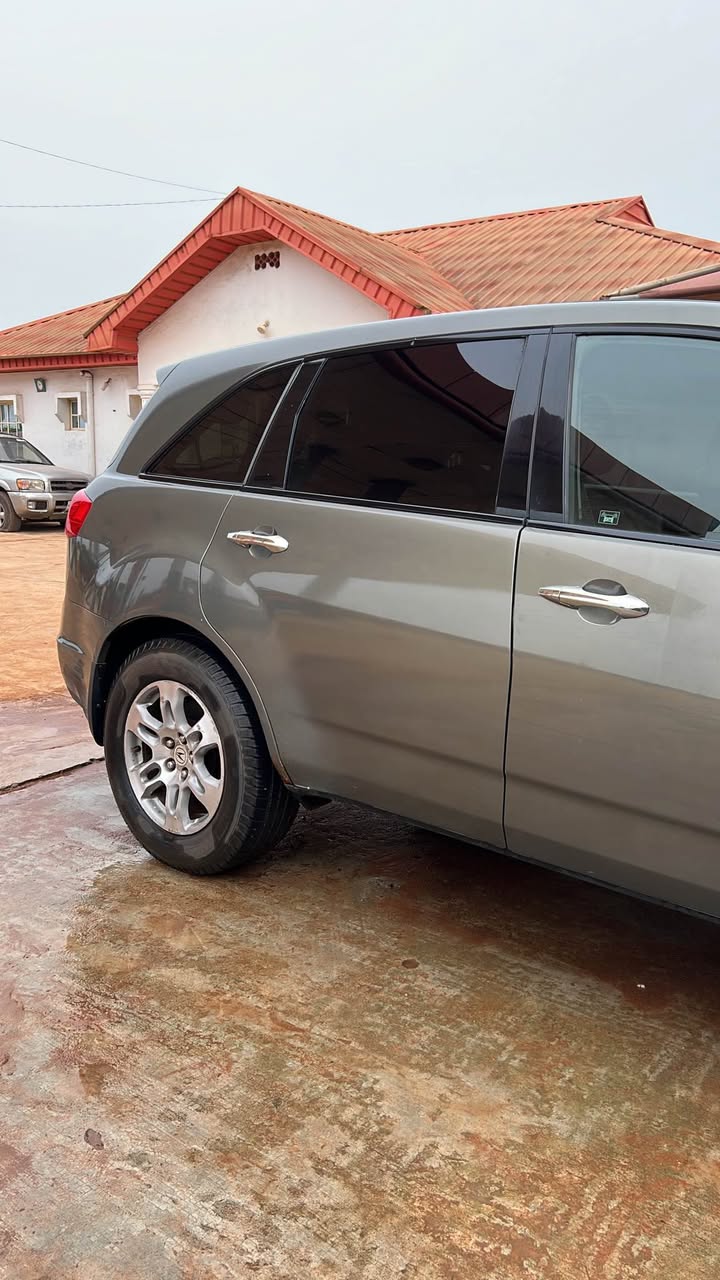 A picture of 2008 Acura MDX