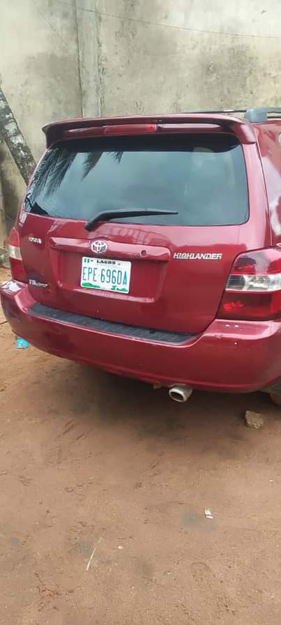A picture of Toyota Highlander for sale Engine Gear Ac Price 3 7m