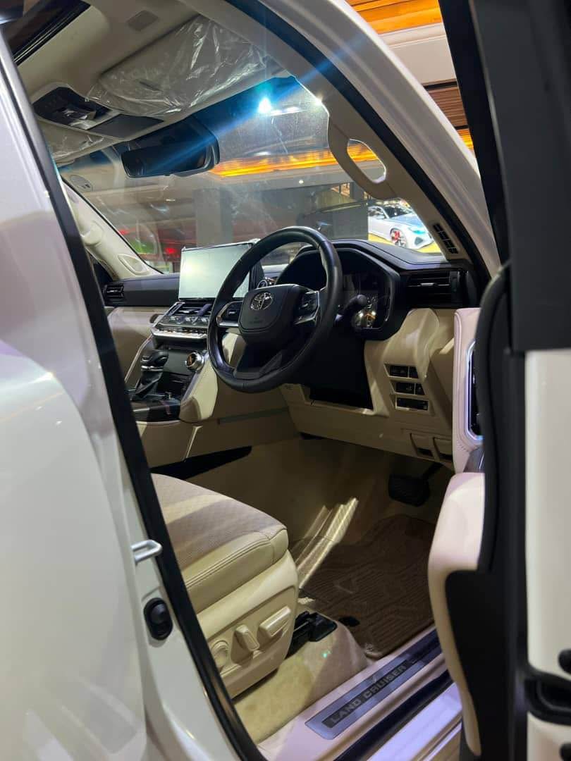 A picture of Land cruiser