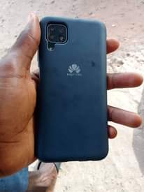 A picture of Huawei P40 lite