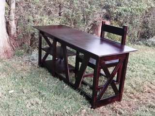 desks