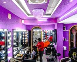 A picture of Bobby s Barbershop Spa On Sell