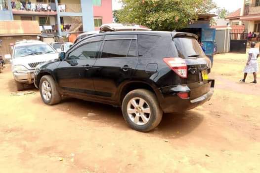 A picture of Toyota RAV4 30m