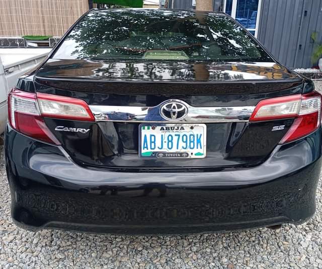A picture of 2013 Toyota Camry sharpest grade
