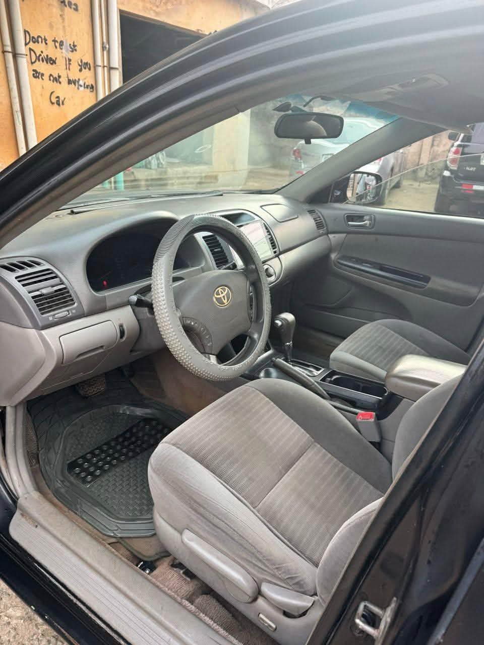 A picture of 2005 Toyota camry camry 2005
