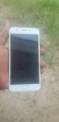 A picture of OPPO F1S GB 64 RAM 4 GB ELF 85 tu