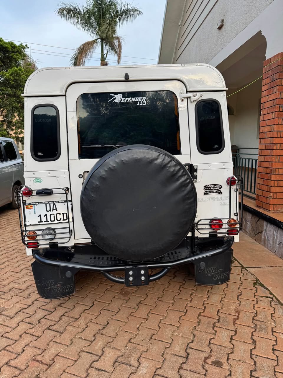 A picture of Land Rover Defender 110