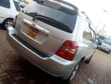 A picture of 2003 Toyota Kluger 2.4cc