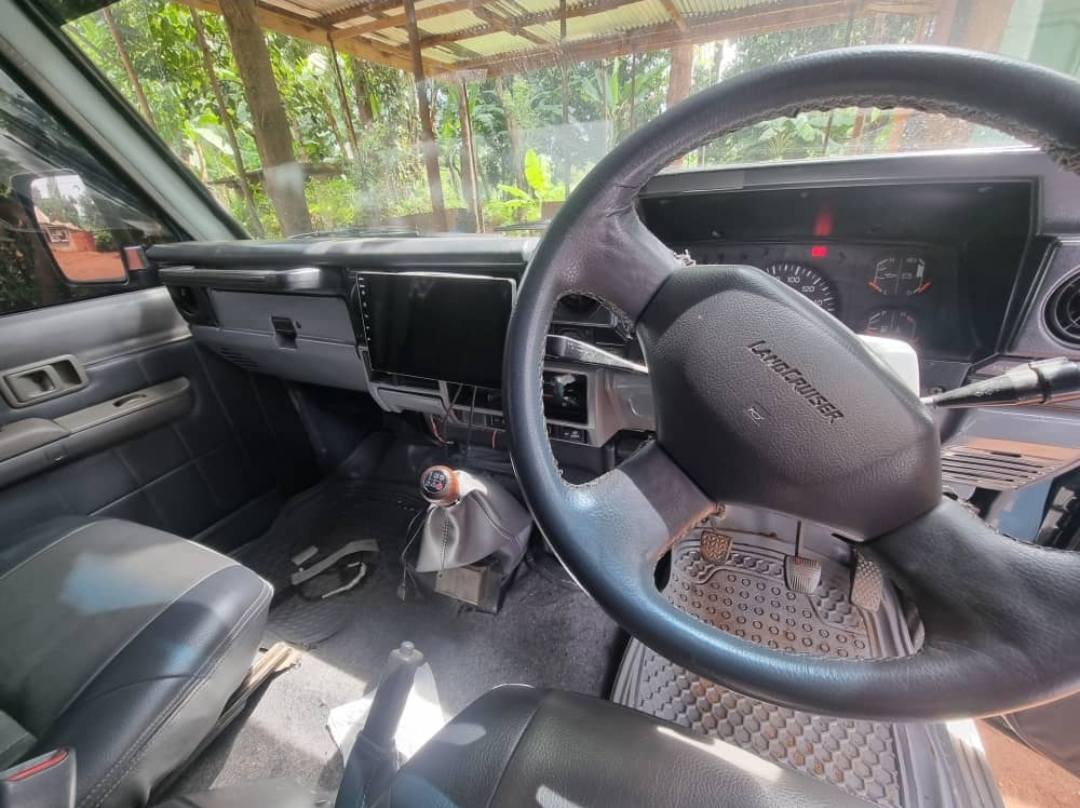 A picture of 1994 Toyota LC PRADO