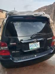 A picture of 2005 TOYOTA HIGHLANDER V6 engine 3 row seater Engine and