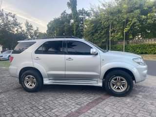 A picture of TOYOTA FORTUNER