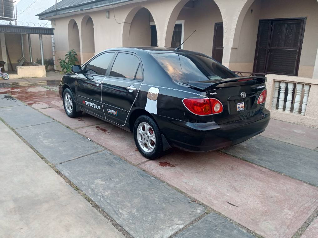 A picture of Sharp Toyota Corolla 2003 Model