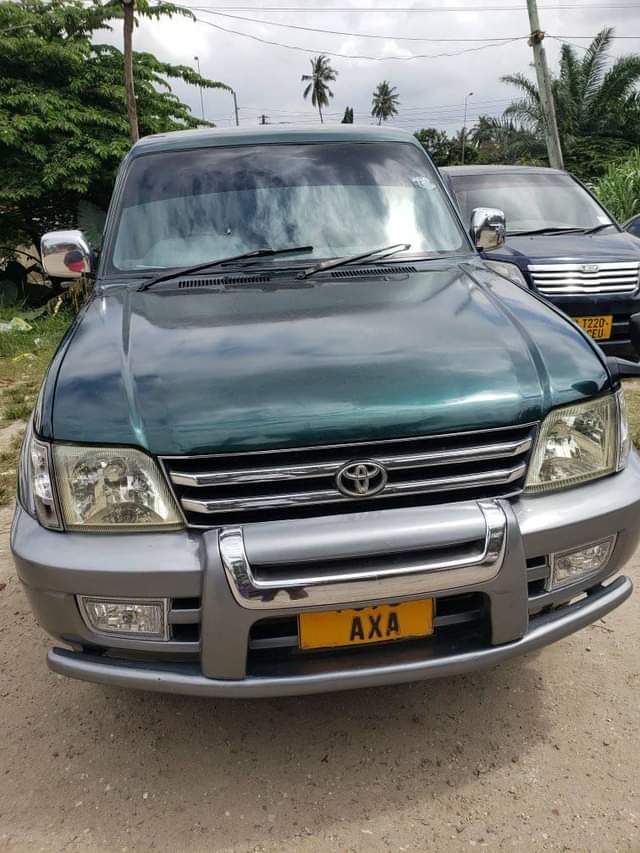 A picture of PRADO AXA590