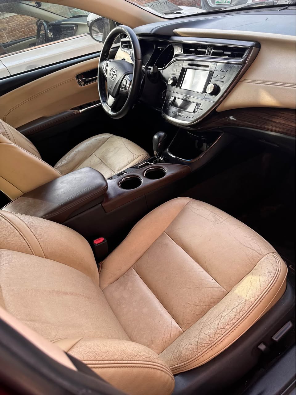 A picture of 2026 entry Toks 2015 Toyota Avalon XLE
