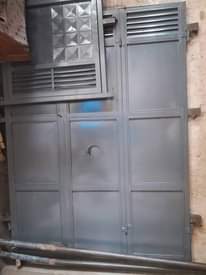 A picture of Metallic doors