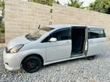 A picture of Toyota Isis