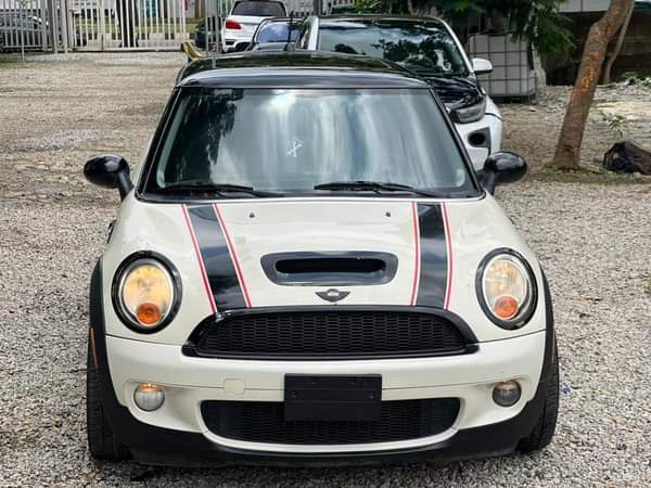A picture of FOREIGN USED 2012 MINI COOPER SPORT EDITION 8.8M NET PRICE