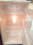A picture of SAMSUNG FRIDGE double door inagandisha sana na kupoza vzr bei