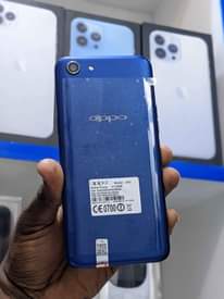 A picture of Oppo A83