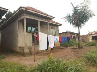 A picture of House on sale 28m located at kawempe kizingiza Has 2bedroom