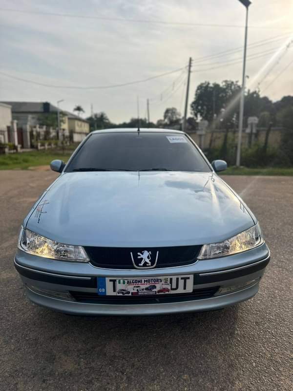 A picture of FOR SALE BELGIUM STANDARD EXTREMELY CLEAN USED 406 MANUAL TRANSMISSION