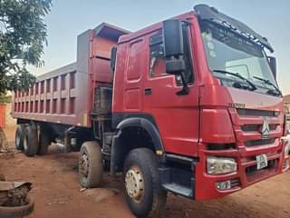 tipper truck