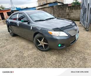 A picture of Toyota Camry 0.8