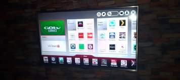 A picture of lg 42 inches smart TV few months use it has