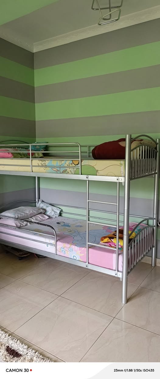 A picture of Bunk bed