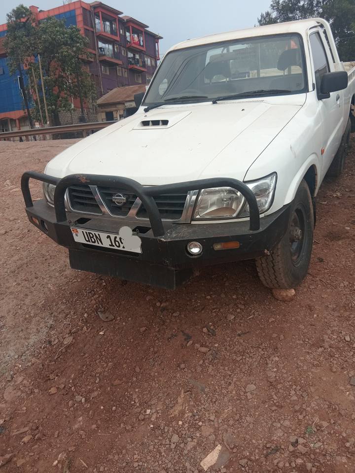 A picture of Nissan patrol