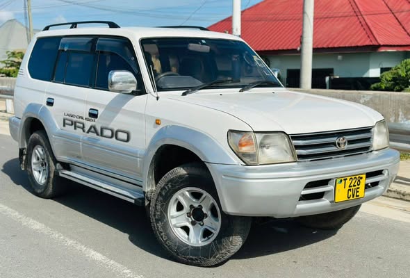 A picture of TOYOTA LAND CRUISER PRADO MILLION16 8 0716711174