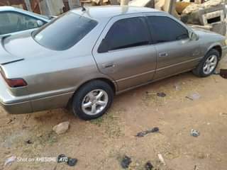 A picture of 1999 Toyota Camry Sedan