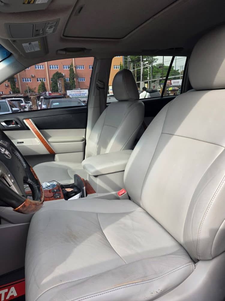 A picture of REGISTERED MAKE TOYOTA MODEL HIGHLANDER YEAR 2010 CONDITION NOTHING TO