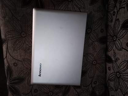 A picture of haina kipengele chochote