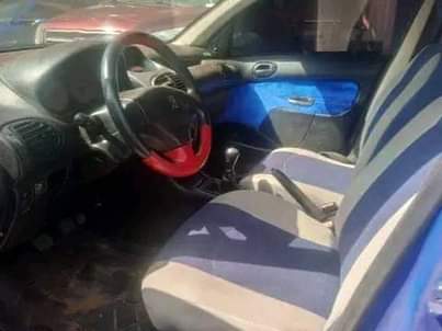 A picture of 2002 Peugeot 206