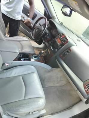 A picture of And WhatsApp 08038027714 Briefly Used FIRST BODY 2005 GMC Escalade