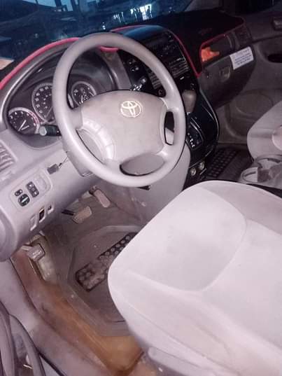 A picture of 2005 Toyota Sienna Le