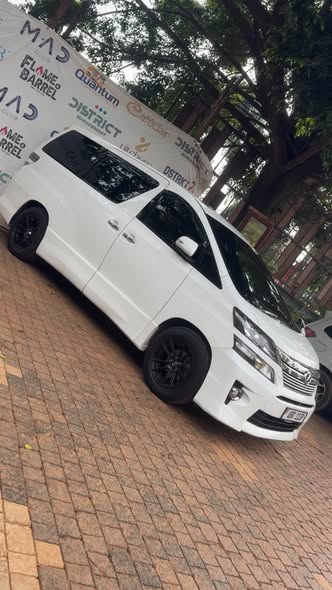 toyota alphard