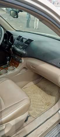 A picture of Toyota Highlander 2010 09025039052